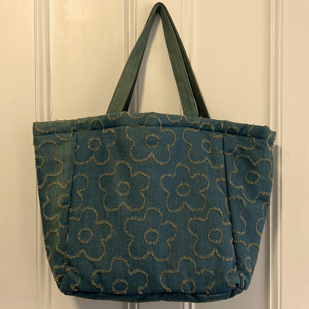 Like new wild fable tote bag - Picture 5 of 7